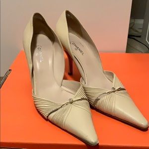 CHANEL  light pink leather heels size 41